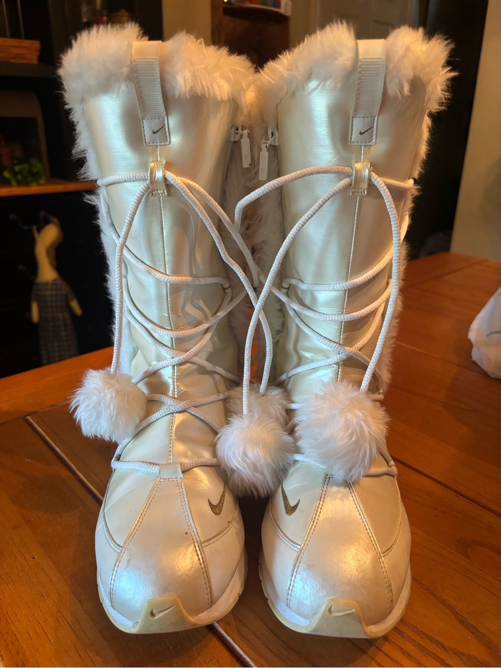 Vintage Nike winter boots
